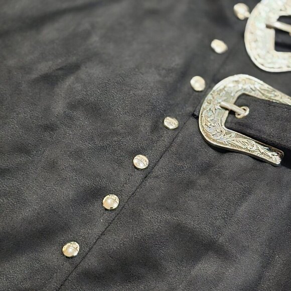 Forever 21 ✦ Black Vegan Suede Mini Skirt ✦ Silver Western Buckles Rivet Details - Picture 7 of 10